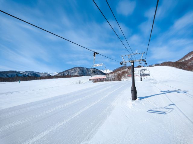 丸沼高原スキー場：魅力的な冬の楽園